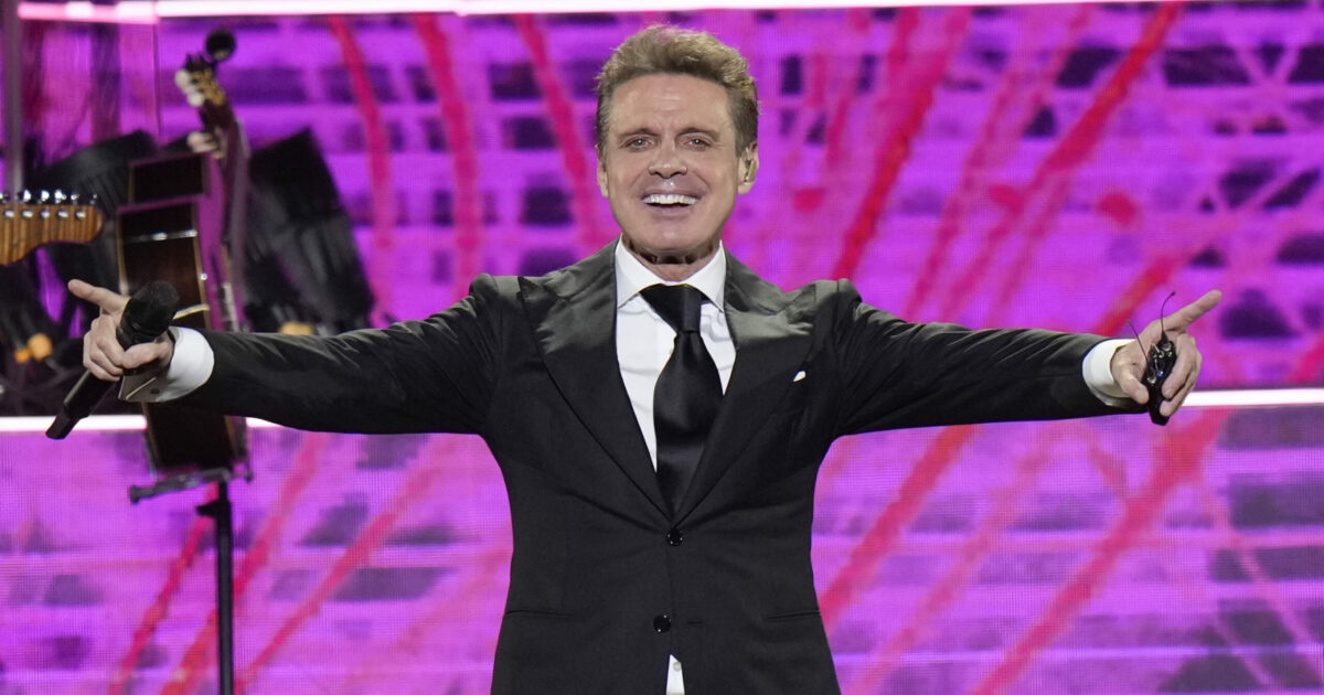 luis miguel mi deve 280mila euro da sette anni non ha pagato i servizi di voli privati che gli abbiamo offerto la denuncia di raúl aldana