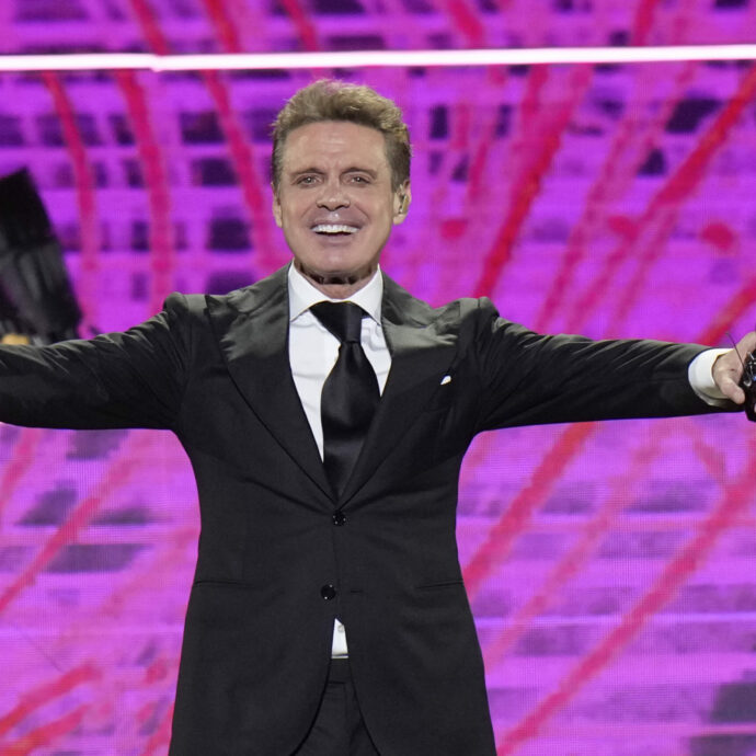 “Luis Miguel mi deve 280mila euro da sette anni. Non ha pagato i servizi di voli privati che gli abbiamo offerto”: la denuncia di Raúl Aldana