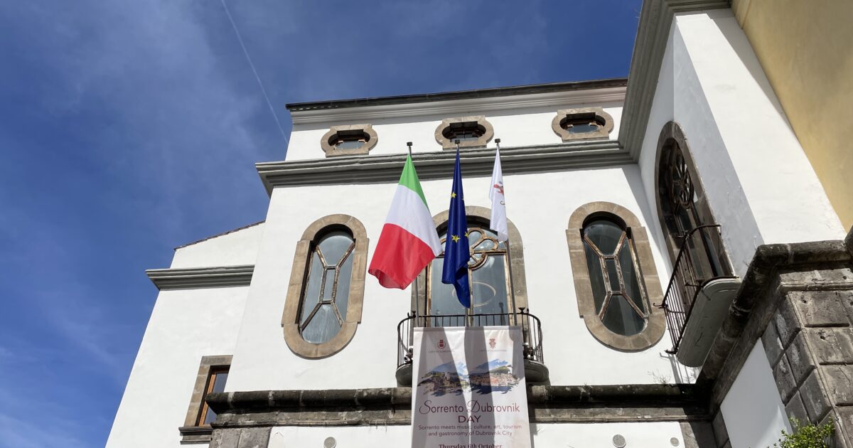 “Sistema Sorrento”, fu il consigliere del Pd Ivan Gargiulo a denunciare. Mentre i dem avevano un assessore in giunta “Sistema Sorrento”, fu il consigliere del Pd Ivan Gargiulo a denunciare. Mentre i dem avevano un assessore in giunta