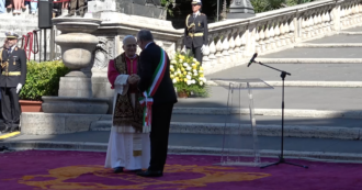 Copertina di Papa Leone XIV, il saluto del Pontefice in Campidoglio: “Ora posso dire di essere romano”