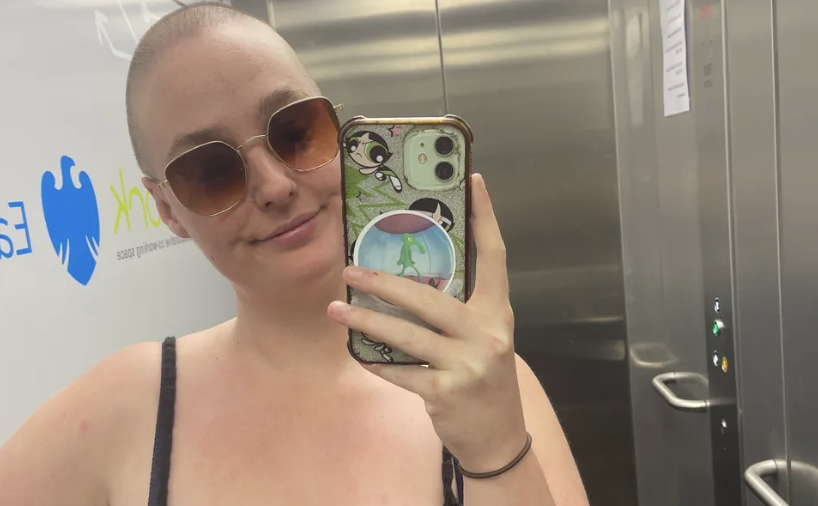 “Ho sottovalutato le perdite di sangue post se**o, come effetto collaterale della spirale. Era un cancro della cervice uterina allo stadio 3”: la storia di Jasmin McKee “Ho sottovalutato le perdite di sangue post se**o, come effetto collaterale della spirale. Era un cancro della cervice uterina allo stadio 3”: la storia di Jasmin McKee