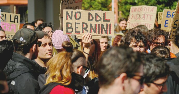 La riforma dell’accesso a Medicina è un pasticcio giuridico: così si crea il paradosso dei ‘promossi non ammessi’