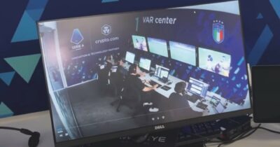 Copertina di Var, interferenze e “bussate” dei supervisori  (fantasma)