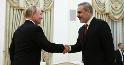 Copertina di Ucraina, Putin riceve il ministro degli Esteri turco Fidan. “Sul tavolo un 2° round di negoziati a Istanbul”