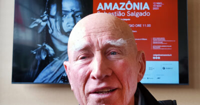 Copertina di Con la morte di Sebastião Salgado viene meno l’importanza della sua missione in un tempo nero