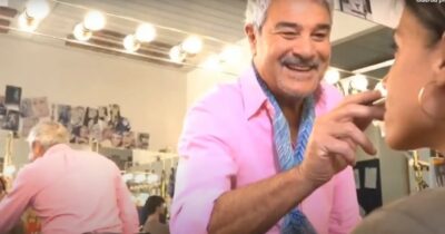 Copertina di “Odore di naftalina, dal 1990 è tutto”, “Inaccettabili rappresentazioni così tossiche e stereotipate della comunità gay sul servizio pubblico”: il nuovo spot con Pino Insegno fa discutere