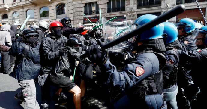 Decreto Sicurezza,  corteo a Roma: scontri con  polizia