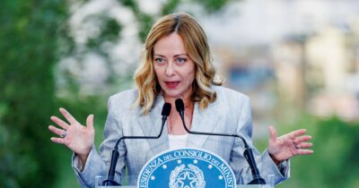 Copertina di Meloni vede i vice: lite con salvini su ponte e regioni