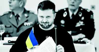 Copertina di Frenesia bellica sconfitta certa