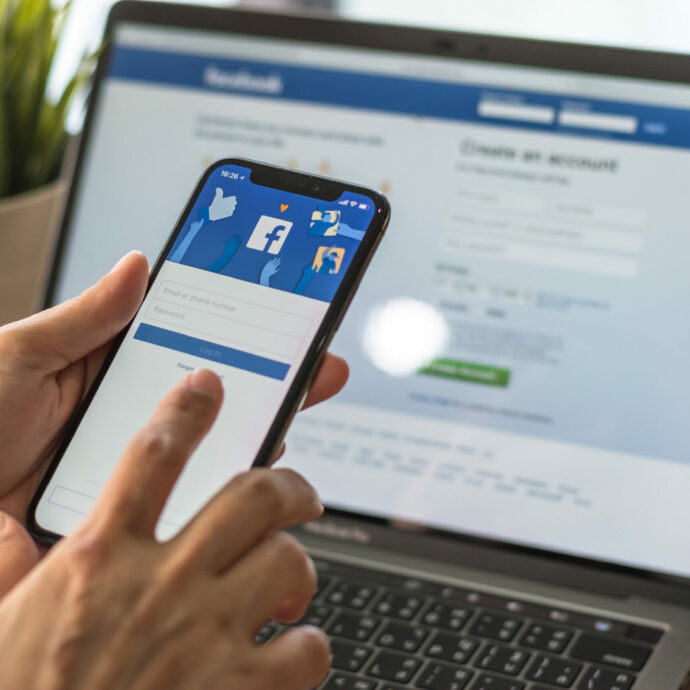 “Abbiamo deciso di eliminare definitivamente il tuo account Facebook”: attenzione alla nuova truffa. Ecco come funziona