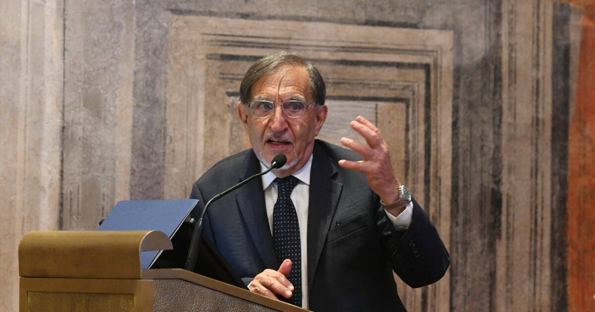 Ok al “canguro” anche in Commissione: la Giunta del Senato dà il via libera al blitz sulla riforma della giustizia Ok al “canguro” anche in Commissione: la Giunta del Senato dà il via libera al blitz sulla riforma della giustizia
