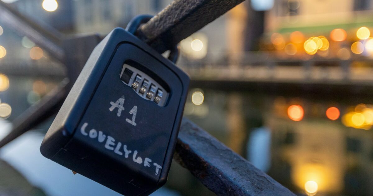 Self check in, il Tar del Lazio boccia la stretta del Viminale: annullato il divieto di usare le keybox per gli affitti brevi Self check in, il Tar del Lazio boccia la stretta del Viminale: annullato il divieto di usare le keybox per gli affitti brevi