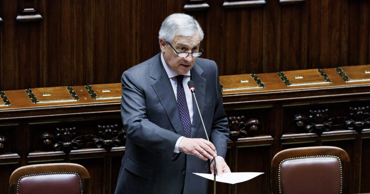 tajani alla camera il governo sostiene gaza ma no all8217isolamento d8217israele e invoca i due stati pd ma avete bocciato il riconoscimento della palestina