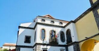 Copertina di ‘Sistema Sorrento’, chiesto il giudizio per 13 persone. Rischiano il processo anche il patron di Kidea e due funzionari del Comune