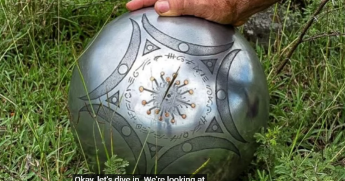 Ufo, il mistero della “Sfera di Buga” precipitata in Colombia: “Mai vista una cosa così, non ha saldature né giunzioni”