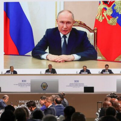 Copertina di Mosca: altro confronto a Istanbul il 2 giugno. Trump: “Vedremo…”