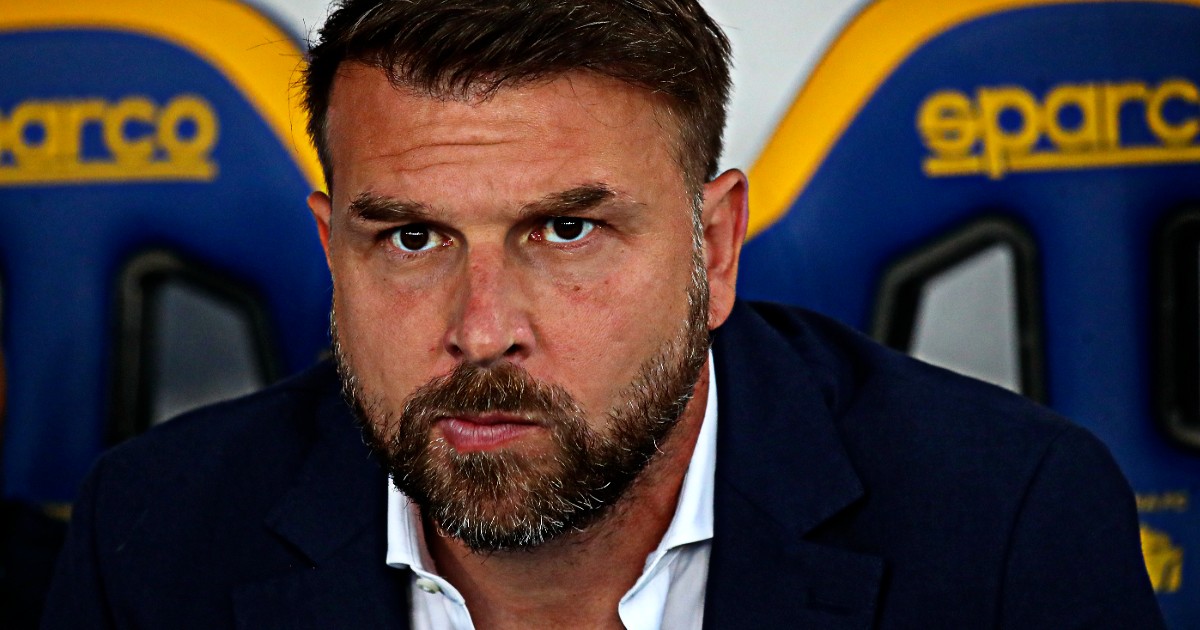 La sliding door del Verona: voleva esonerare Paolo Zanetti, non ci è riuscita e il tecnico ha portato la salvezza La sliding door del Verona: voleva esonerare Paolo Zanetti, non ci è riuscita e il tecnico ha portato la salvezza