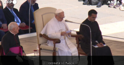 Copertina di Il Papa lancia un nuovo appello per il cessate il fuoco: “Pianto delle mamme di Gaza sempre più forte”