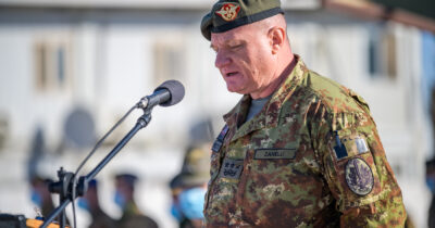 Copertina di Morto a 62 anni il generale dei parà Nicola Zanelli: era comandante delle forze speciali dell’Esercito