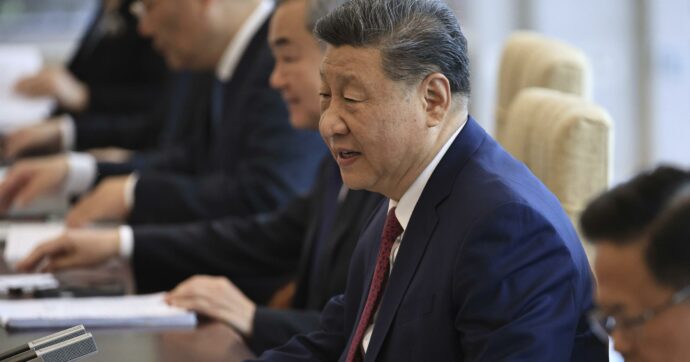 La Cina agli Stati Uniti: “Ora cancellare tutti i dazi unilaterali impropri”