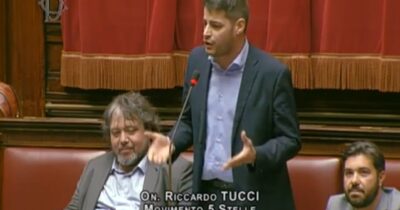Copertina di Contro il decreto Sicurezza interventi fino all’alba. L’ironia di Tucci: “Sulla cannabis mandate tutto in fumo”