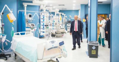 Copertina di Sanità e liste d’attesa, Rocca paga 165 mila € a Ferlaino Jr. per “esaltare un’eccellenza”