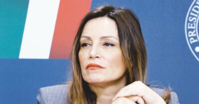 Copertina di Cinema nel caos. Giuli estromette Borgonzoni dal vertice del 6