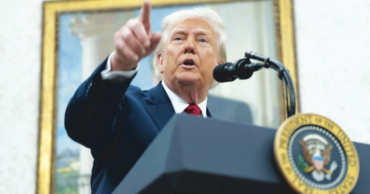 Trump attacca i giudici che hanno fermato i suoi dazi: “Decisione orribile, sentenza politica che distrugge il potere presidenziale” Trump attacca i giudici che hanno fermato i suoi dazi: “Decisione orribile, sentenza politica che distrugge il potere presidenziale”
