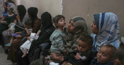 Copertina di Trump: “Tra oggi e domani ci saranno novità sul cessate il fuoco”. Onu: “Gaza è il posto più affamato al mondo”