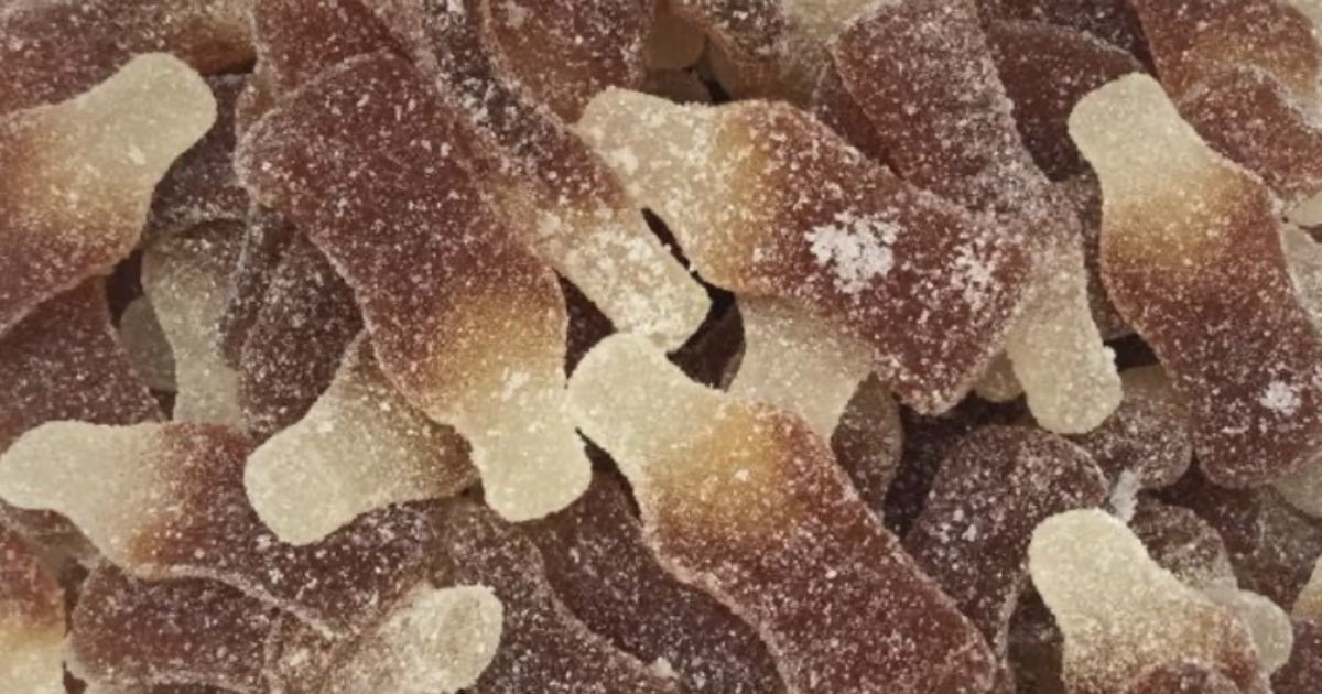 Trovate tracce di cannabis nelle caramelle Happy Cola Fizz: adulti e bambini si sono sentiti male. Haribo ritira le confezioni dal mercato olandese