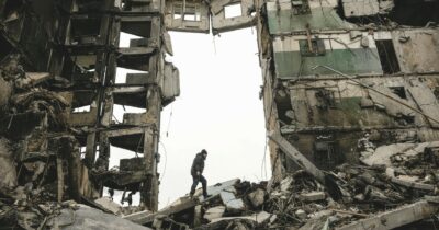 Copertina di L’Ucraina nelle mani della finanza Usa. Bruxelles rimane a mani vuote