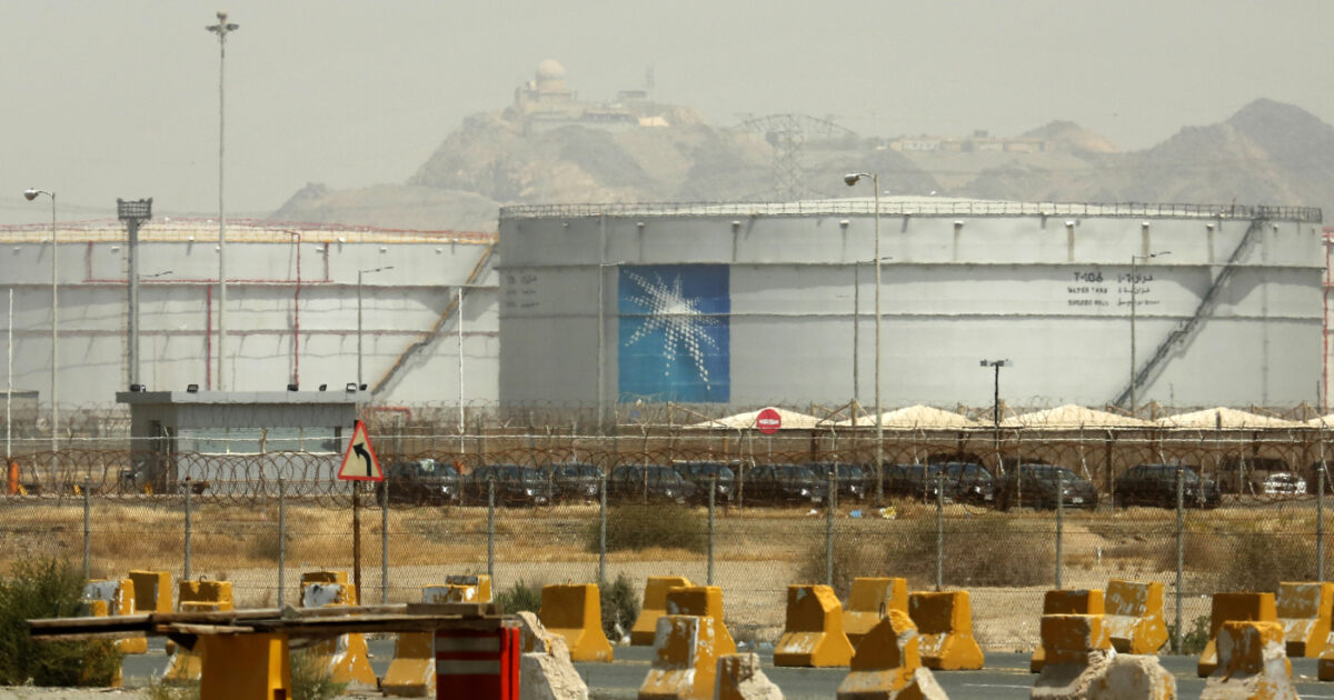 Opec+, nuovo aumento della produzione per ridurre i prezzi del petrolio “punire” i paesi ribelli Opec+, nuovo aumento della produzione per ridurre i prezzi del petrolio “punire” i paesi ribelli