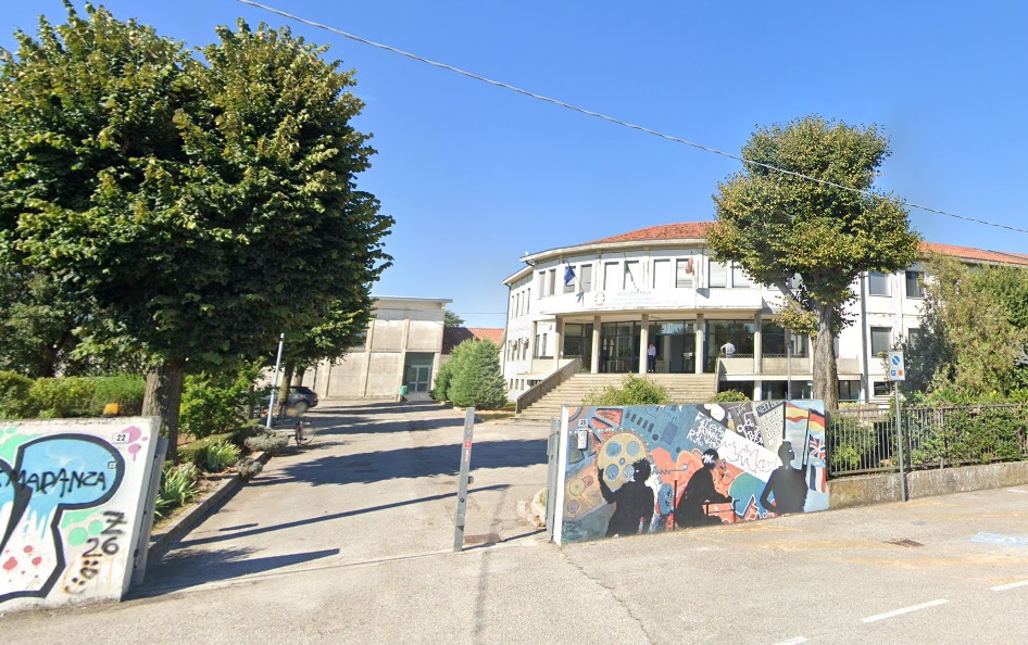 istituto superiore di noventa piacentina usa i soldi contro la dispersione scolastica per un corso paramilitare da Ilfattoquotidiano.it istituto superiore di noventa piacentina usa i soldi contro la dispersione scolastica per un corso paramilitare