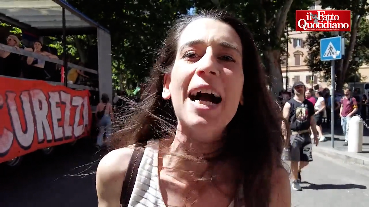 con il dl sicurezza lo stato di diritto è distrutto a roma in migliaia al corteo contro il decreto – video da Ilfattoquotidiano.it con il dl sicurezza lo stato di diritto è distrutto a roma in migliaia al corteo contro il decreto – video