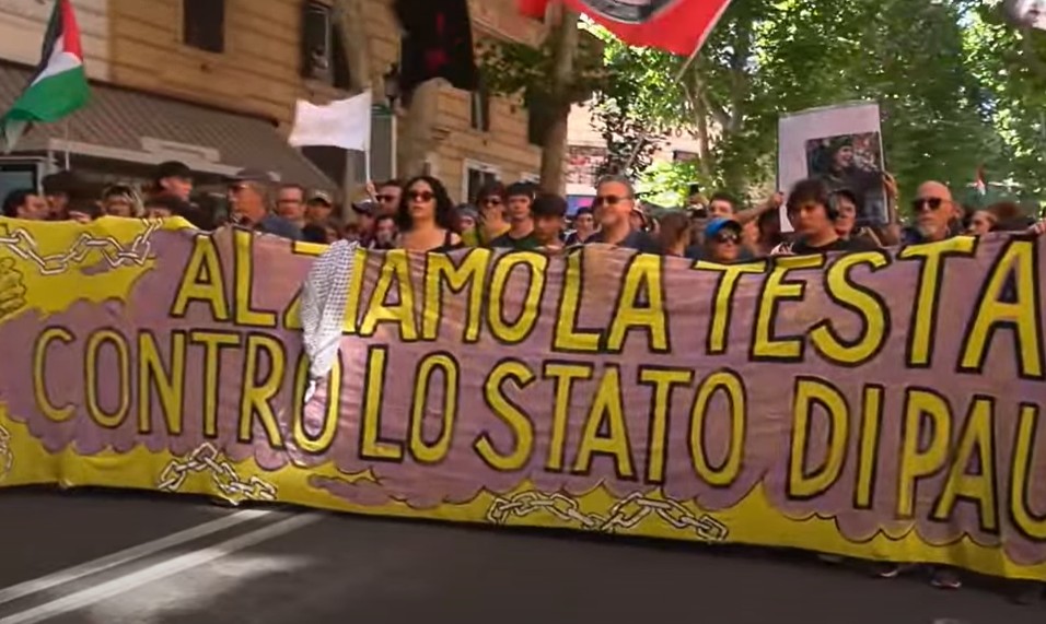 Dl Sicurezza, il corteo a Roma: la diretta – “Alziamo la testa contro lo Stato di paura”, il via alla manifestazione Dl Sicurezza, il corteo a Roma: la diretta – “Alziamo la testa contro lo Stato di paura”, il via alla manifestazione