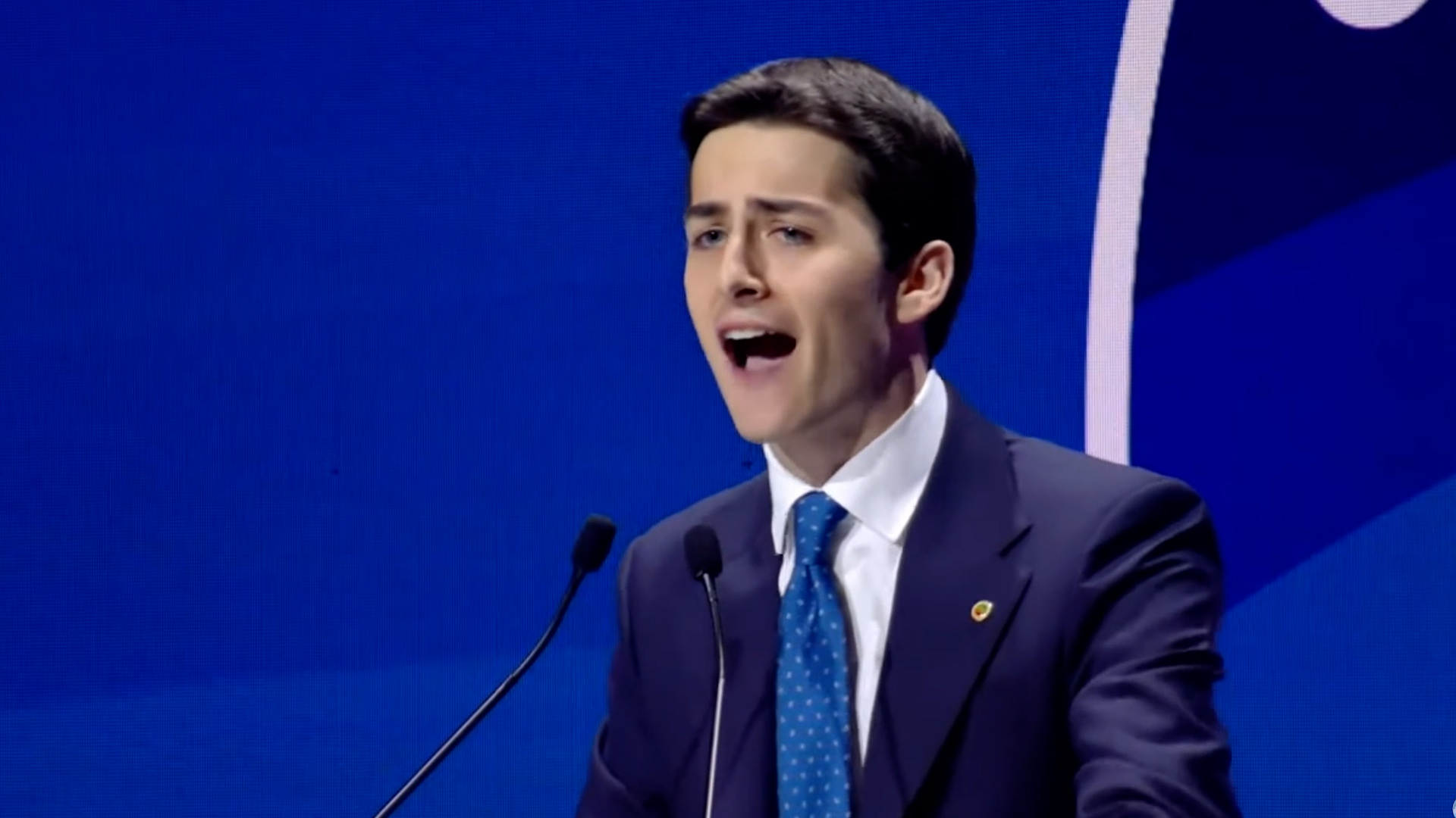 il giovane di fi contro vannacci senza citarlo generale della codardia aberrazioni su gay neri e disabili vergogna standing ovation da Ilfattoquotidiano.it il giovane di fi contro vannacci senza citarlo generale della codardia aberrazioni su gay neri e disabili vergogna standing ovation