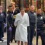 Copertina di New York, italiano sequestrato e torturato: due agenti indagati. Uno è nella scorta del sindaco Adams
