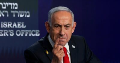 Copertina di Trump ridisegna il Medio Oriente con gli arabi. Netanyahu è isolato