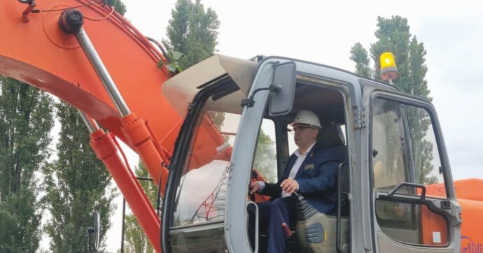 Sgombrò nomadi su bulldozer: 7 mesi per “Naomo” Lodi (Lega)