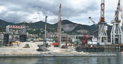 Copertina di Diga Genova, nuovo stop ai cassoni Bucci fa fuori la direttrice regionale