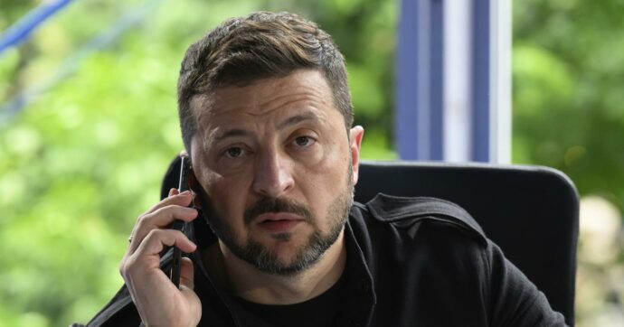 Ucraina, la diretta – Zelensky: “Domani nostra delegazione a Istanbul. Ma per le questioni chiave devono vedersi i leader”