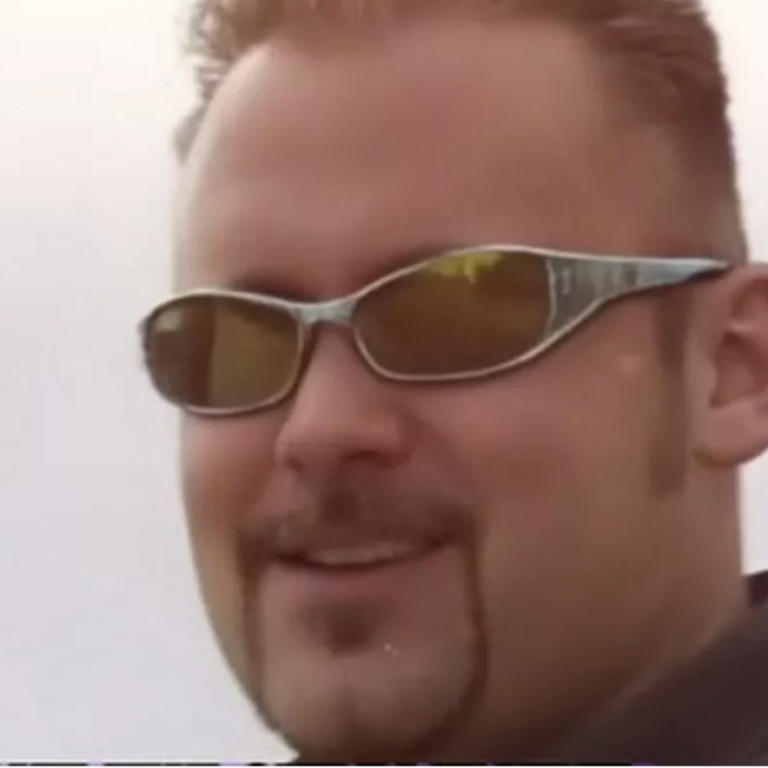 “Sono morto per 45 minuti. Guardavo il mio corpo dall’alto come in un film, ma non sembravo io. Poi ho visto una luce e mi sono risvegliato nel sacco dei cadaveri”