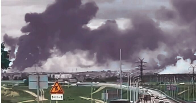 Kiev bombarda la tregua: pioggia di droni sulle basi aeree di Mosca