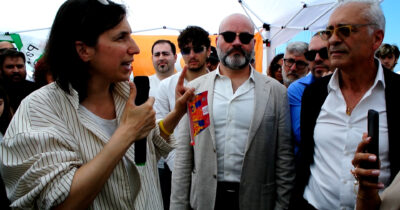 Copertina di Schlein ai gazebo per i referendum: “Usate ogni minuto disponibile per convincere più gente possibile a votare”