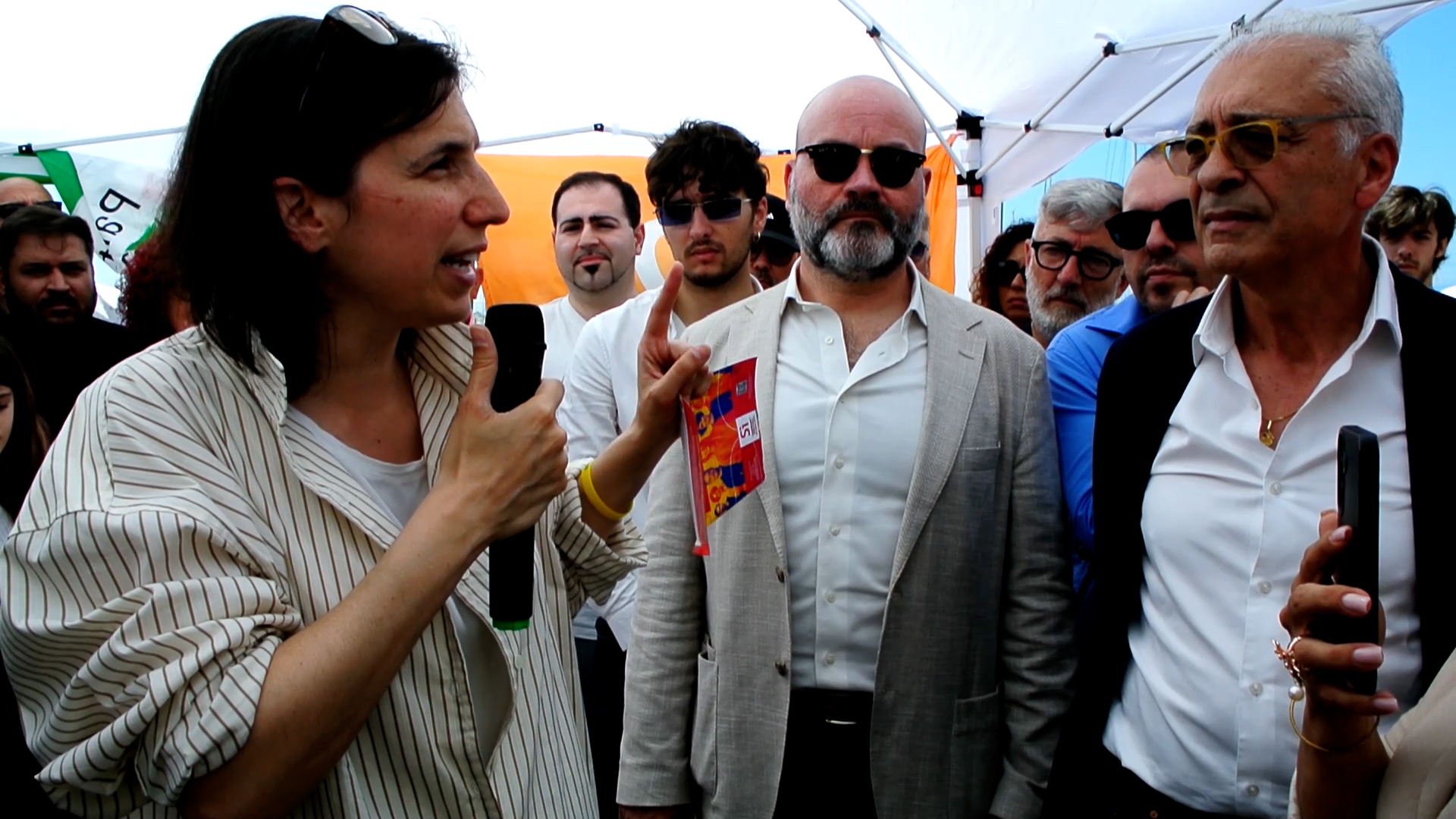 Schlein ai gazebo per i referendum: “Usate ogni minuto disponibile per convincere più gente possibile a votare” Schlein ai gazebo per i referendum: “Usate ogni minuto disponibile per convincere più gente possibile a votare”