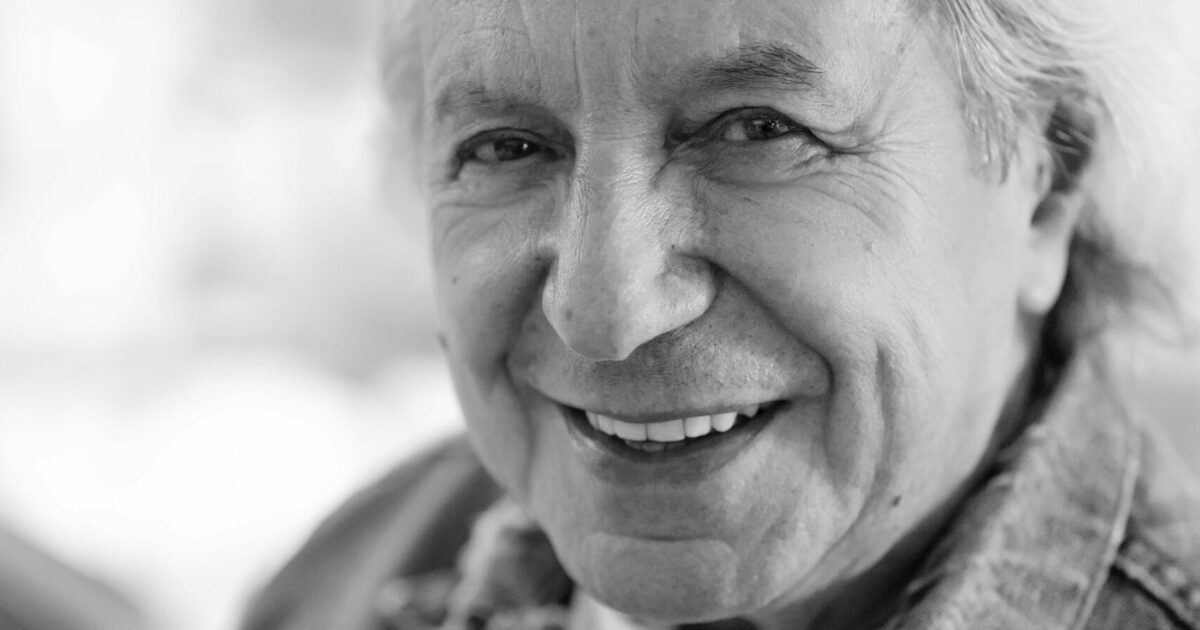 “Da vetrinista come Armani a imprenditore da 150 milioni di fatturato. Le aziende della moda mettano al centro i lavoratori, non i fatturati”: l’intervista a Enzo Fusco “Da vetrinista come Armani a imprenditore da 150 milioni di fatturato. Le aziende della moda mettano al centro i lavoratori, non i fatturati”: l’intervista a Enzo Fusco