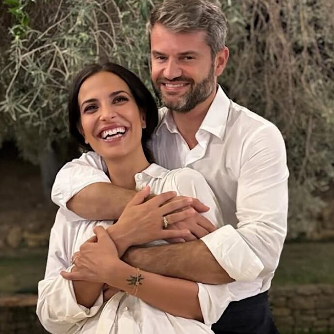 “Enrico ha sentito che avevo un profumo di pelle diverso dal solito, così ha capito prima di me che ero incinta”: Roberta Morise e lo chef Bartolini genitori bis