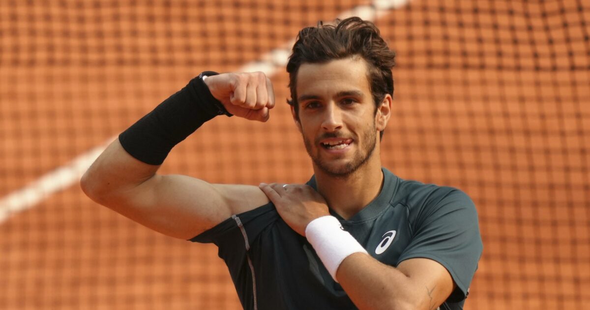 Musetti batte Tiafoe: è semifinale al Roland Garros. E “vede” già le Atp Finals Musetti batte Tiafoe: è semifinale al Roland Garros. E “vede” già le Atp Finals