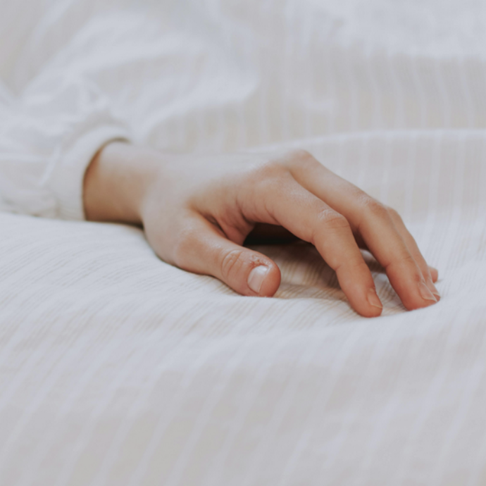 “Ho lasciato mio marito e mio figlio a casa da soli e la prima cosa che mi hanno chiesto al ritorno mi ha divertita molto”: il racconto su X scatena i commentatori