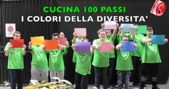 “Cucina 100 passi”, a Palermo giovani con disabilità ai fornelli. Tra solidarietà e legalità, nel segno di Impastato